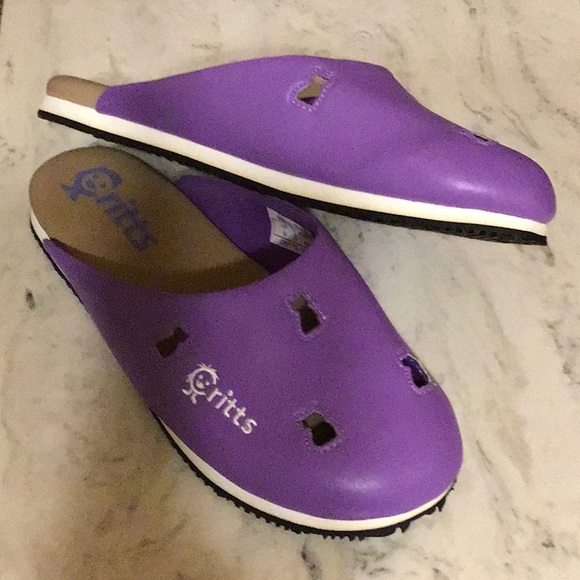 Critts slide thonged sandals . - Picture 4 of 5